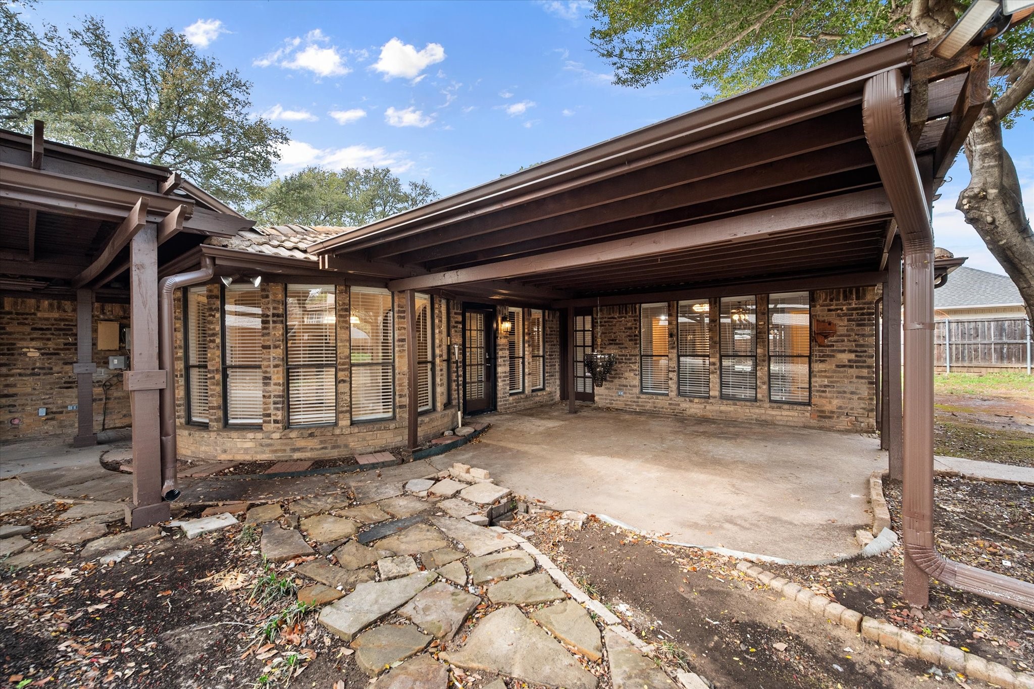 2306 Sunnyvale Road Grand Prairie TX 75050
