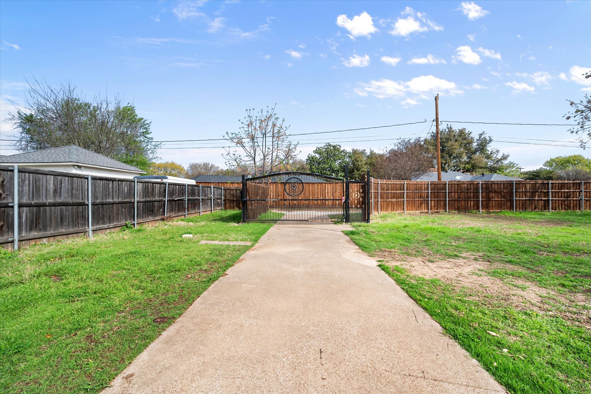 2306 Sunnyvale Road Grand Prairie TX 75050
