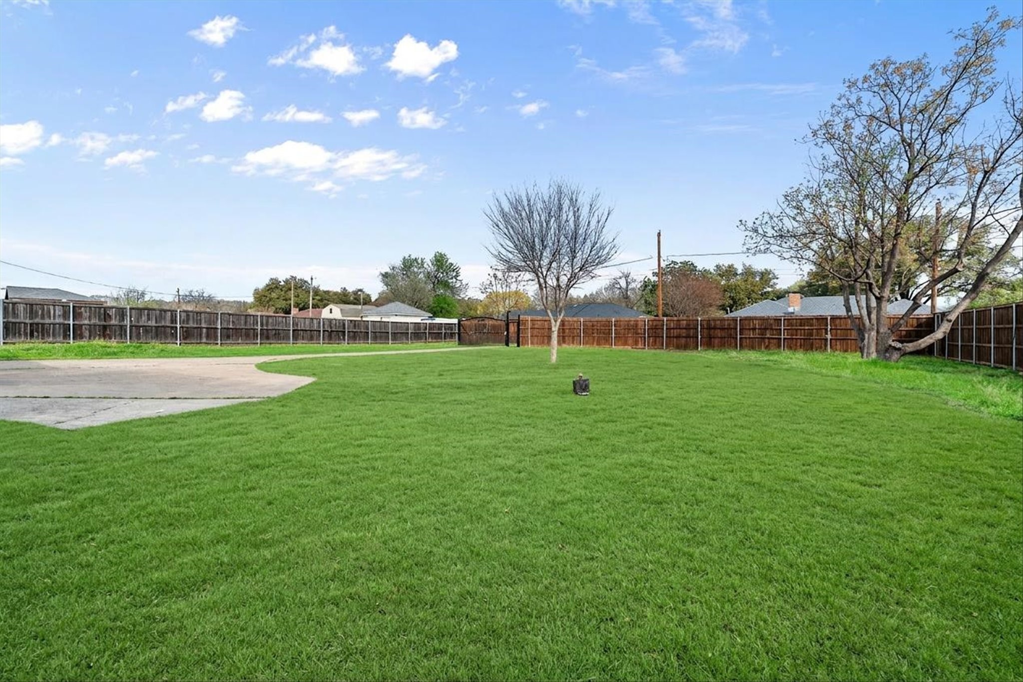 2306 Sunnyvale Road Grand Prairie TX 75050