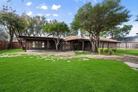 2306 Sunnyvale Road Grand Prairie TX 75050