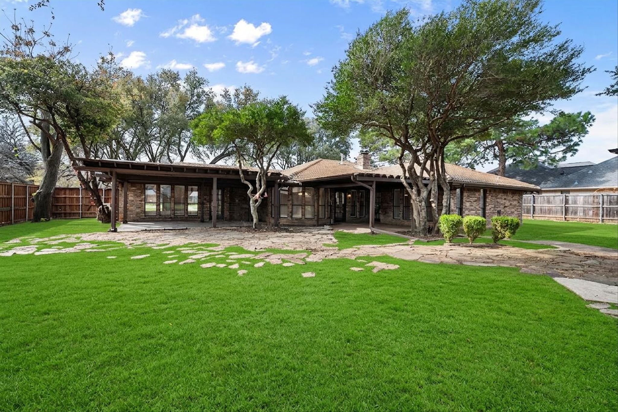 2306 Sunnyvale Road Grand Prairie TX 75050