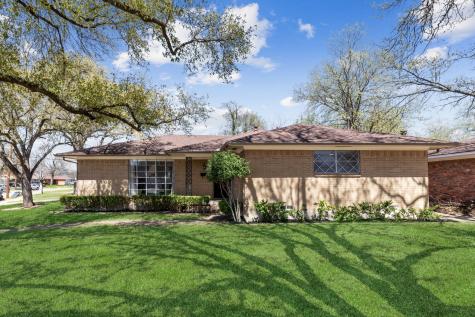1716 Greendale Drive Dallas TX 75217