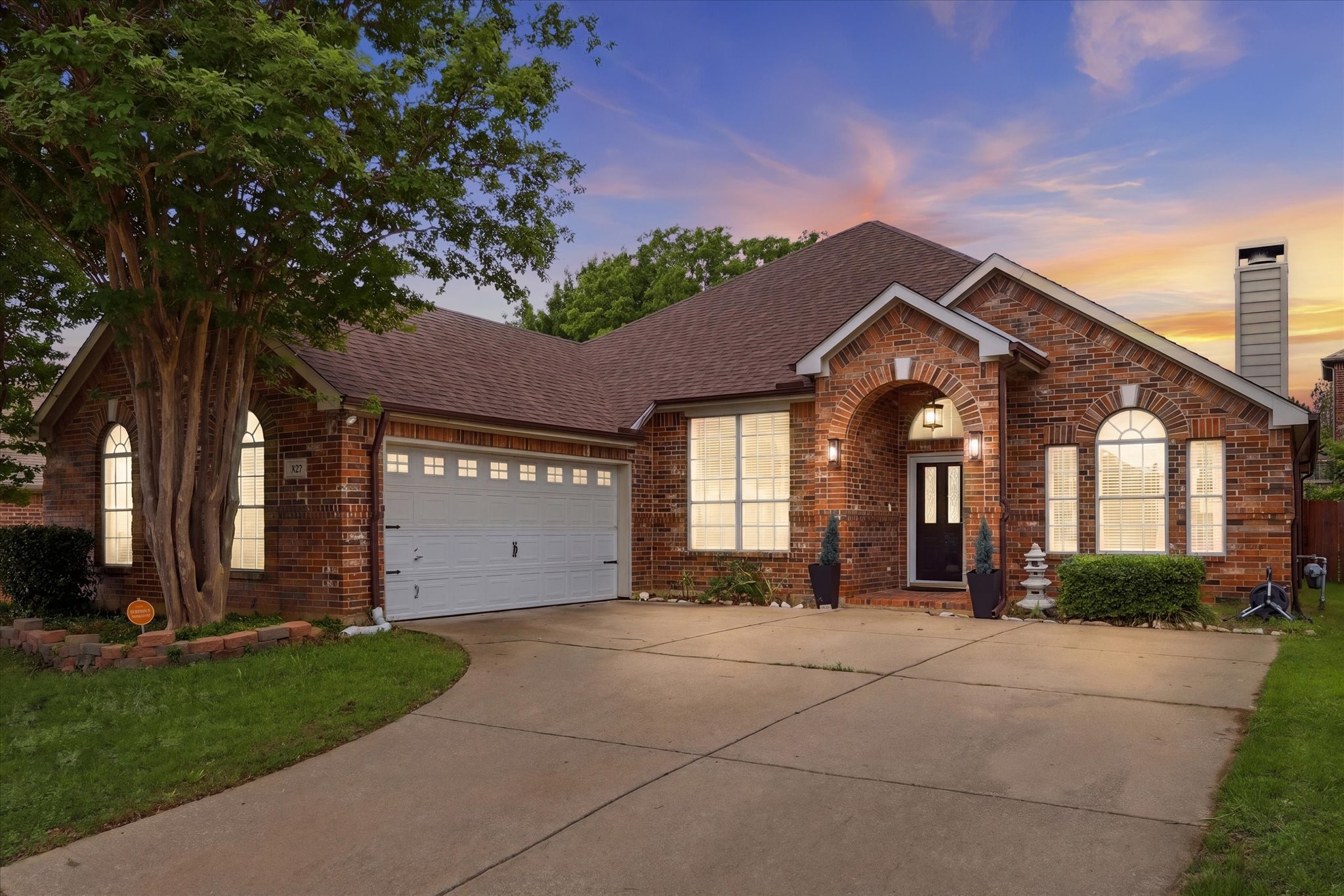 520 E Sandra Lane Grand Prairie TX 75052