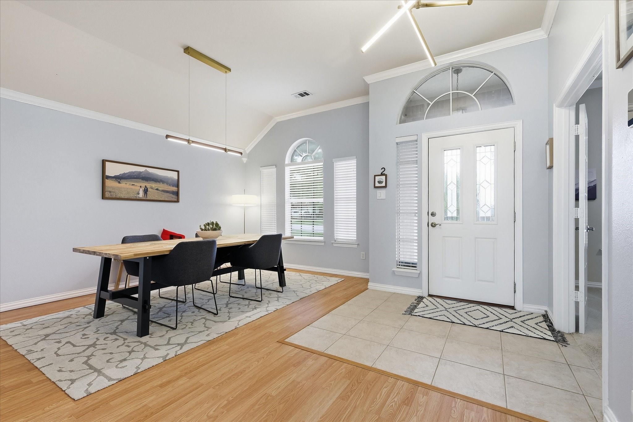 520 E Sandra Lane Grand Prairie TX 75052
