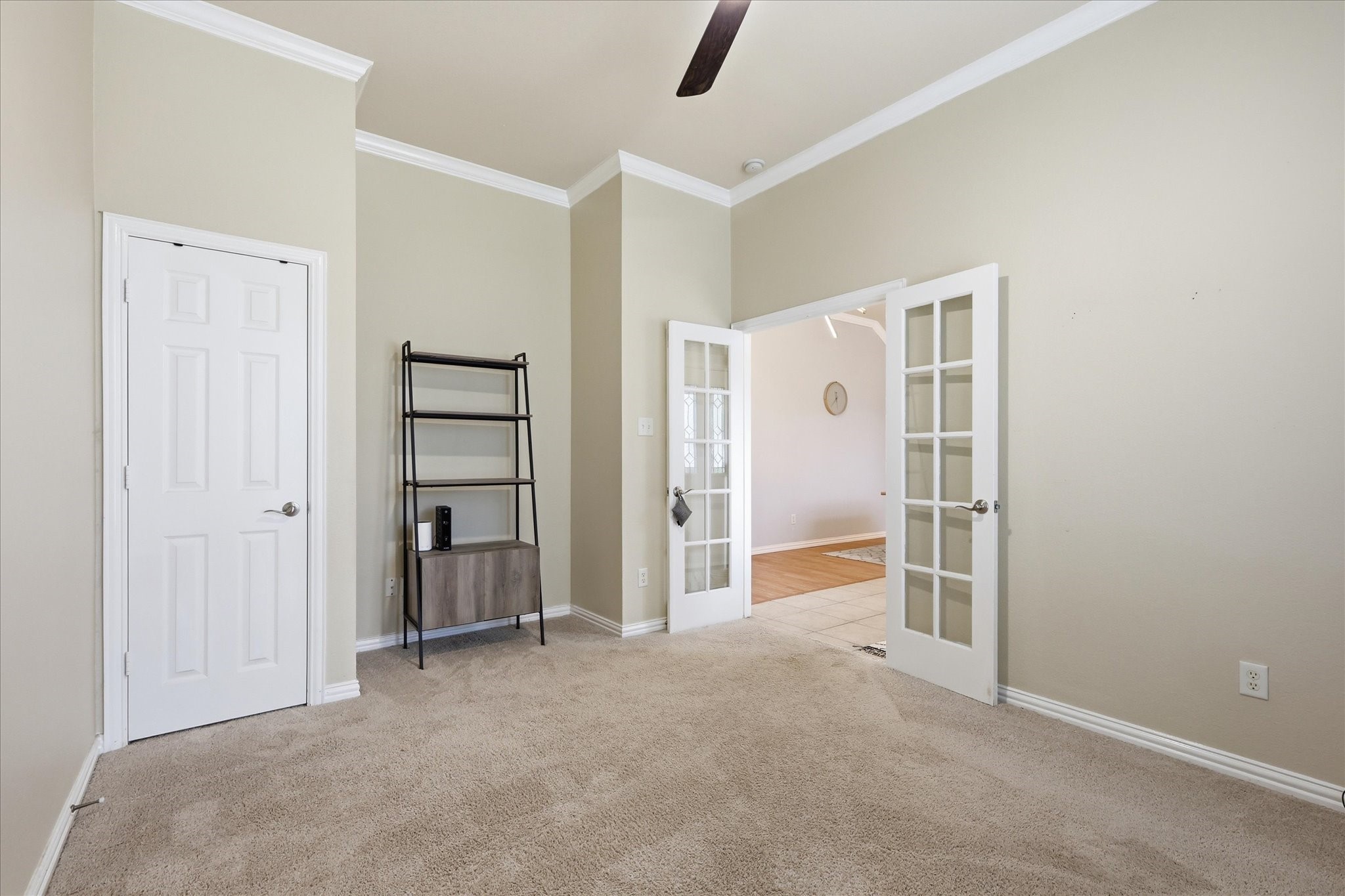 520 E Sandra Lane Grand Prairie TX 75052