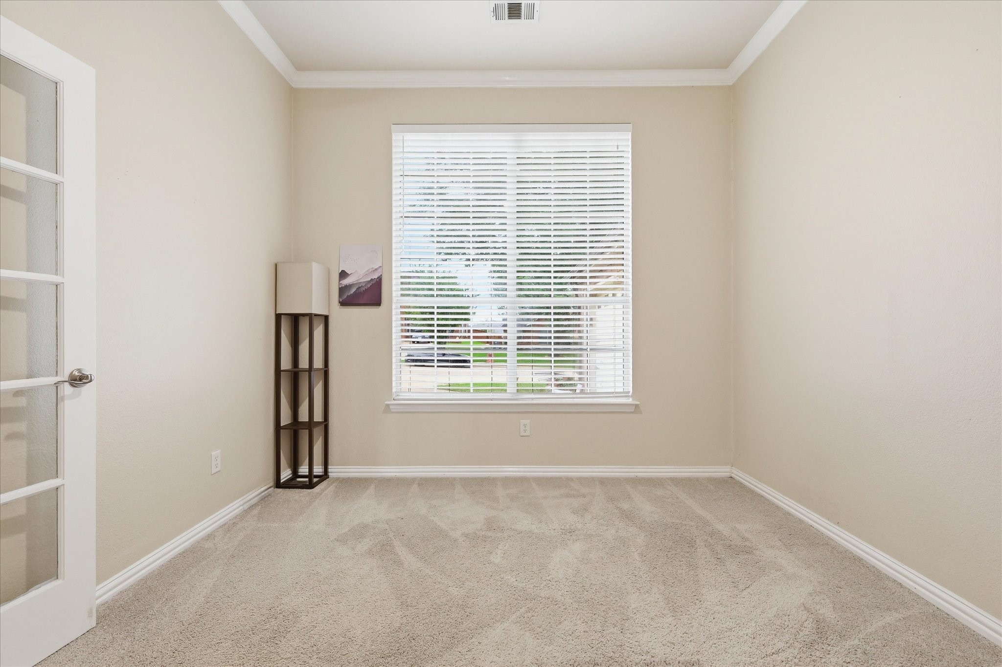 520 E Sandra Lane Grand Prairie TX 75052