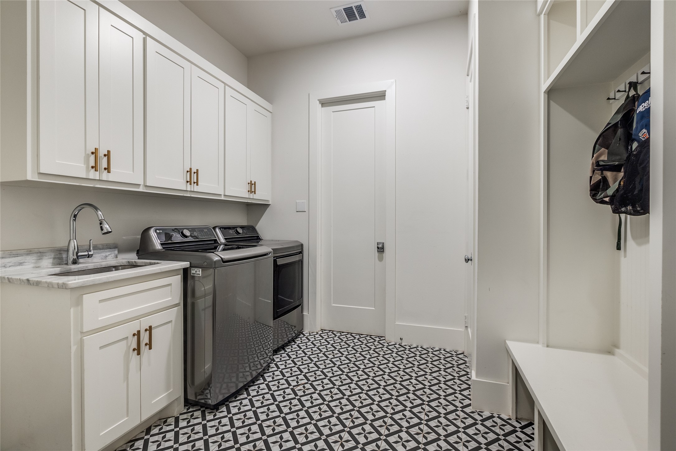 3915 Durango Drive Dallas TX 75220
