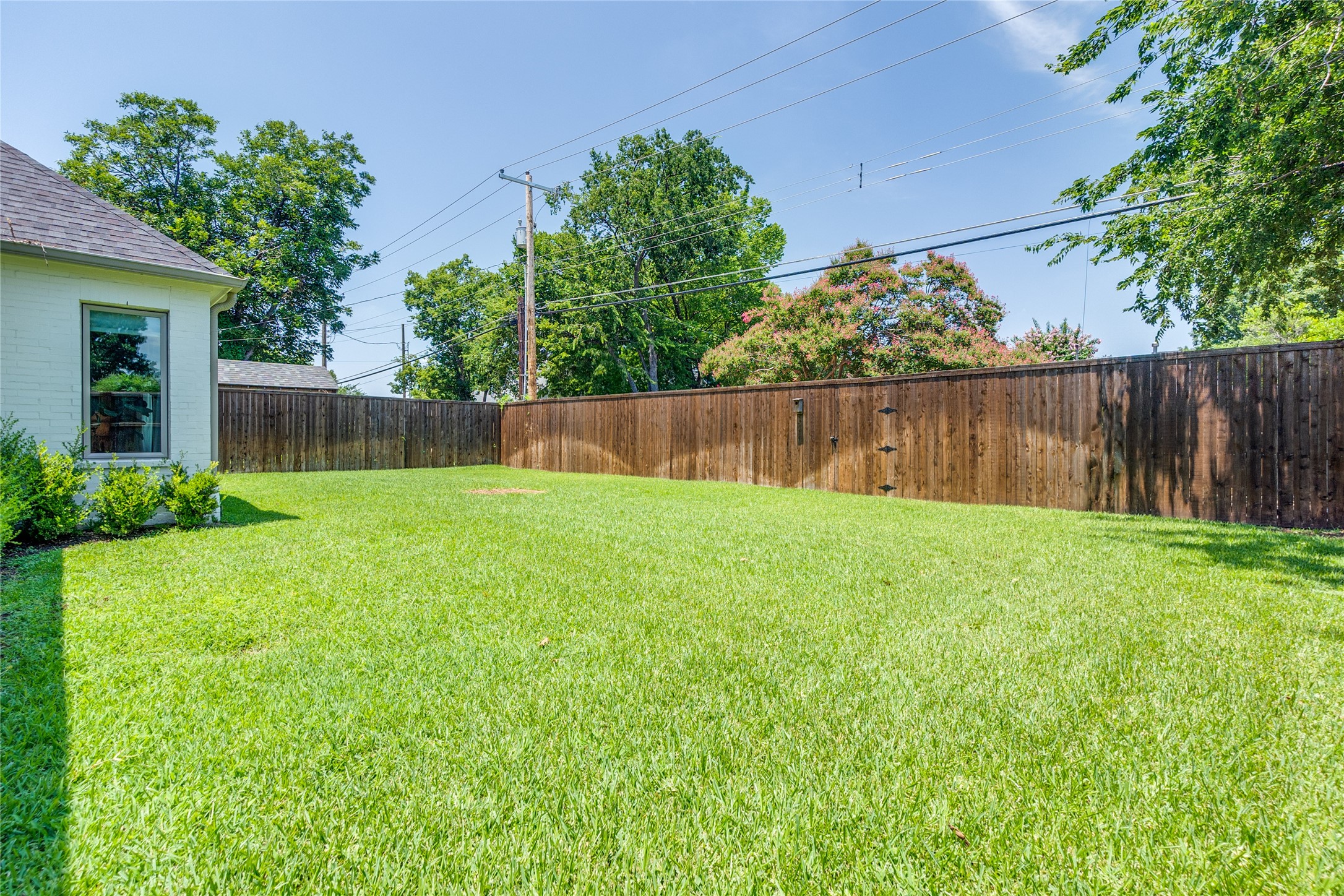3915 Durango Drive Dallas TX 75220