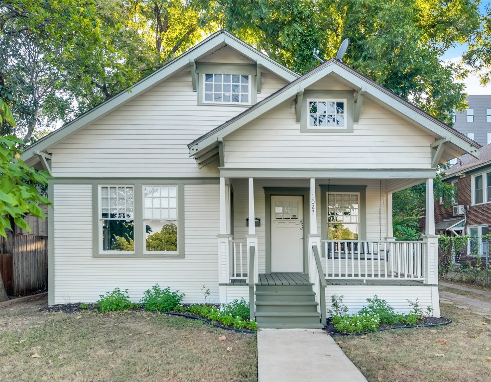1027 N Crawford Street Dallas TX 75203
