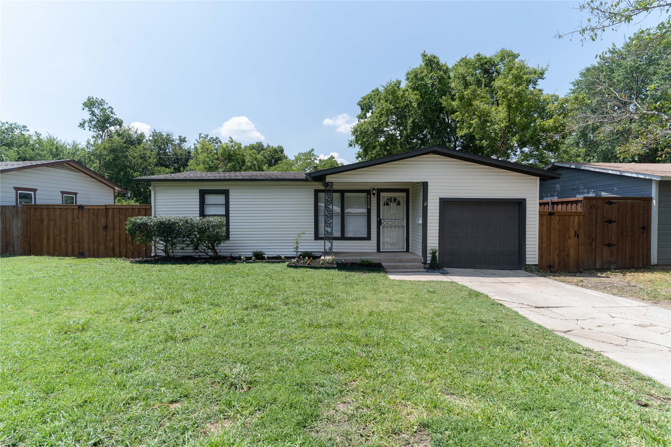 6658 Marie Street North Richland Hills TX 76180