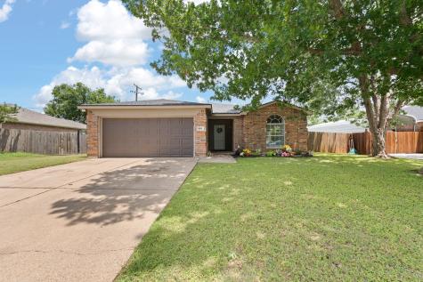 1611 Berry Drive Cleburne TX 76033