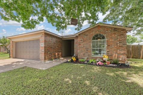 1611 Berry Drive Cleburne TX 76033