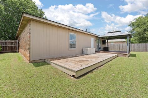 1611 Berry Drive Cleburne TX 76033