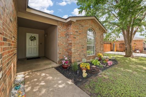 1611 Berry Drive Cleburne TX 76033