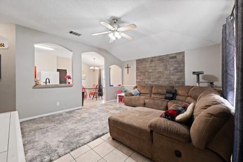 1611 Berry Drive Cleburne TX 76033