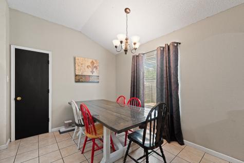 1611 Berry Drive Cleburne TX 76033