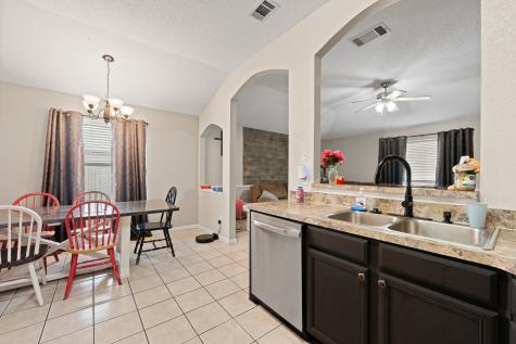 1611 Berry Drive Cleburne TX 76033