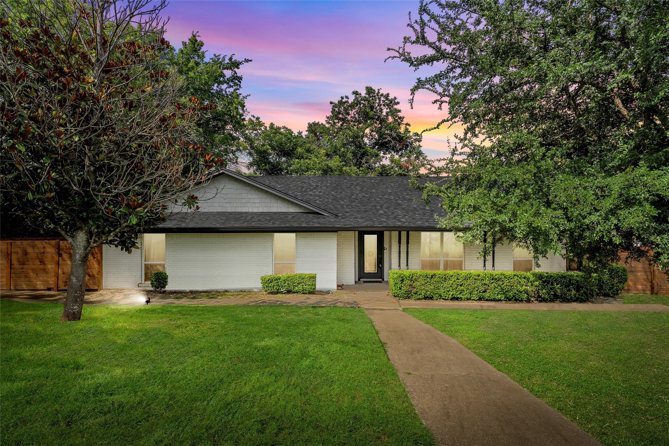 1132 Western Oaks Drive Woodway TX 76712