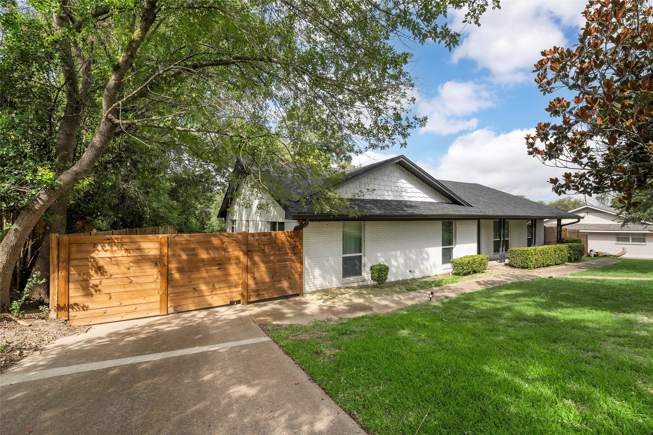 1132 Western Oaks Drive Woodway TX 76712