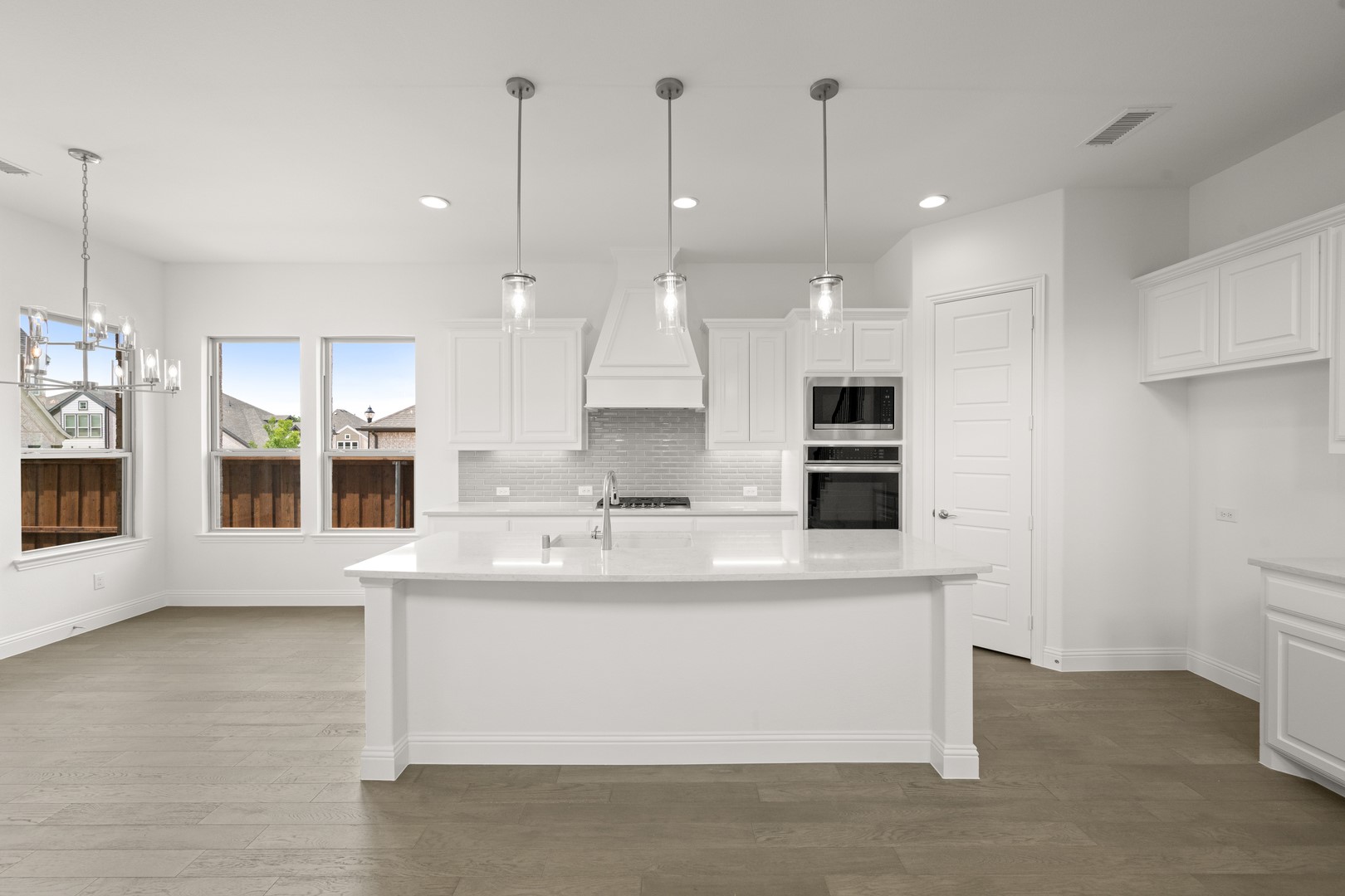 1536 Euclid Alley Corinth TX 76208