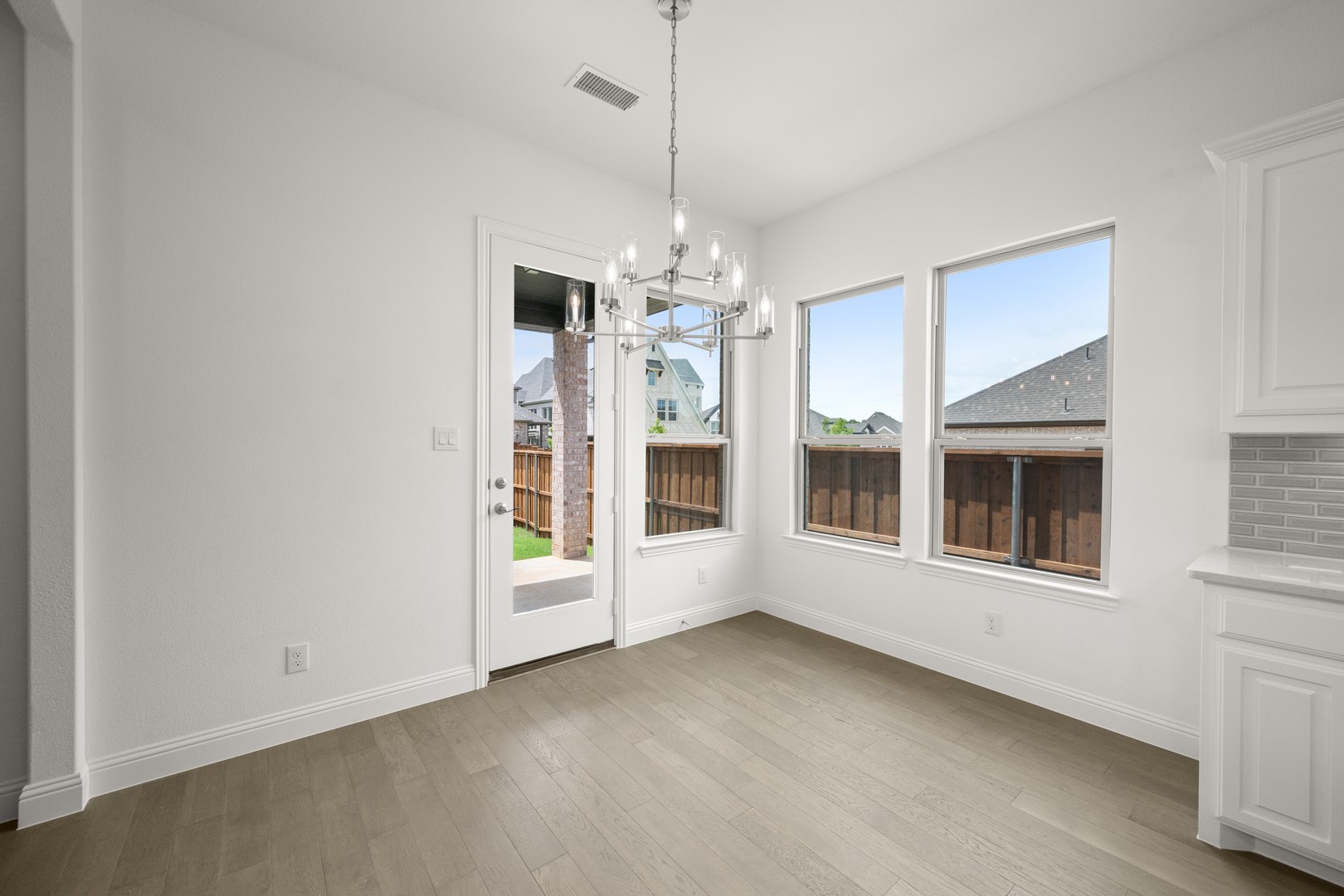 1536 Euclid Alley Corinth TX 76208