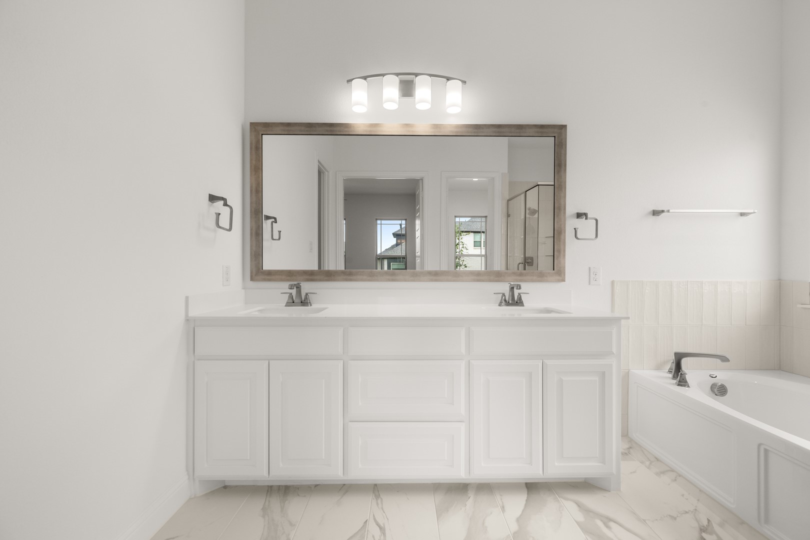 1536 Euclid Alley Corinth TX 76208