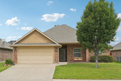 729 Evergreen Court Burleson TX 76028