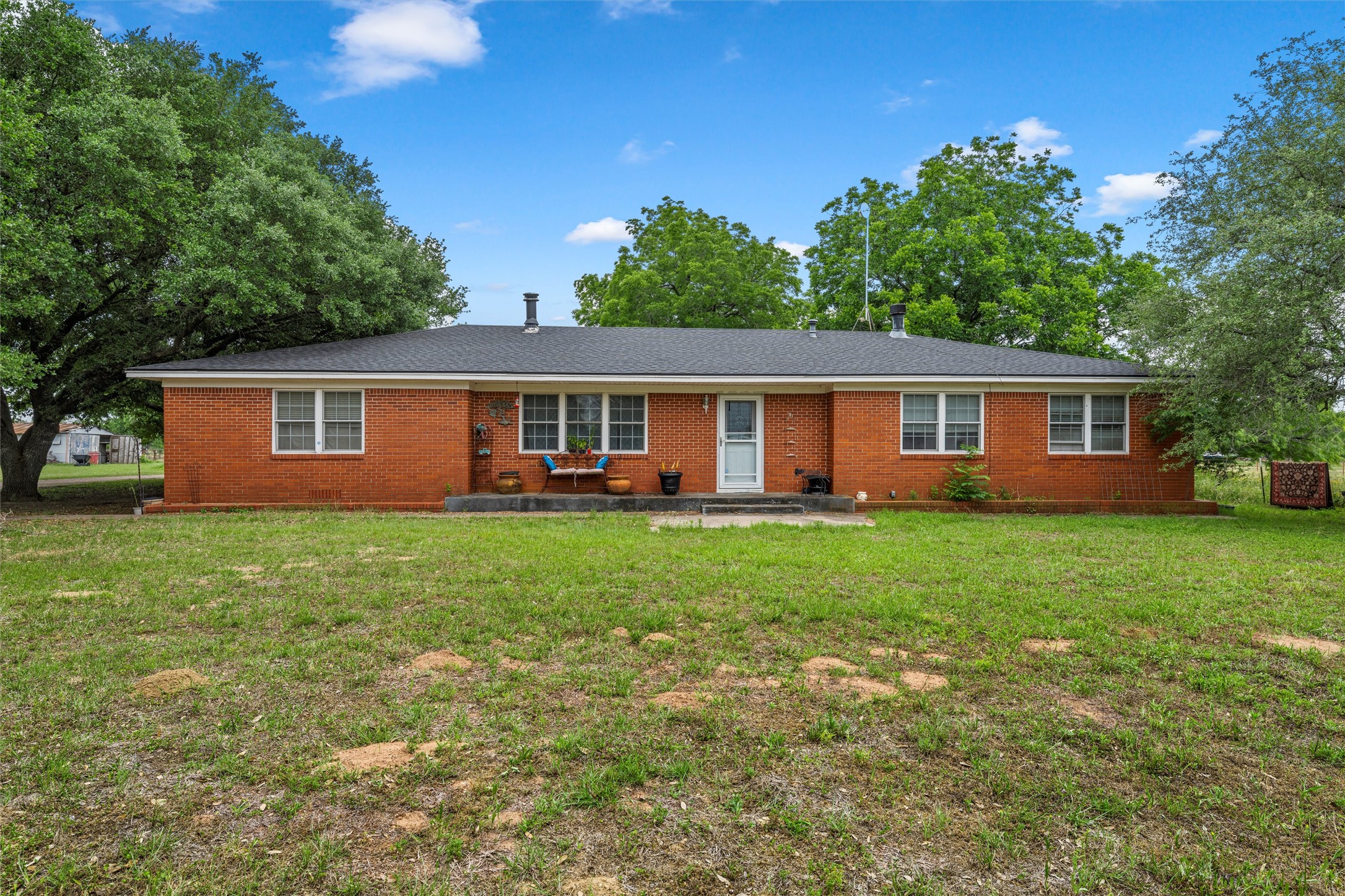 2554 State Highway 22 Whitney TX 76692