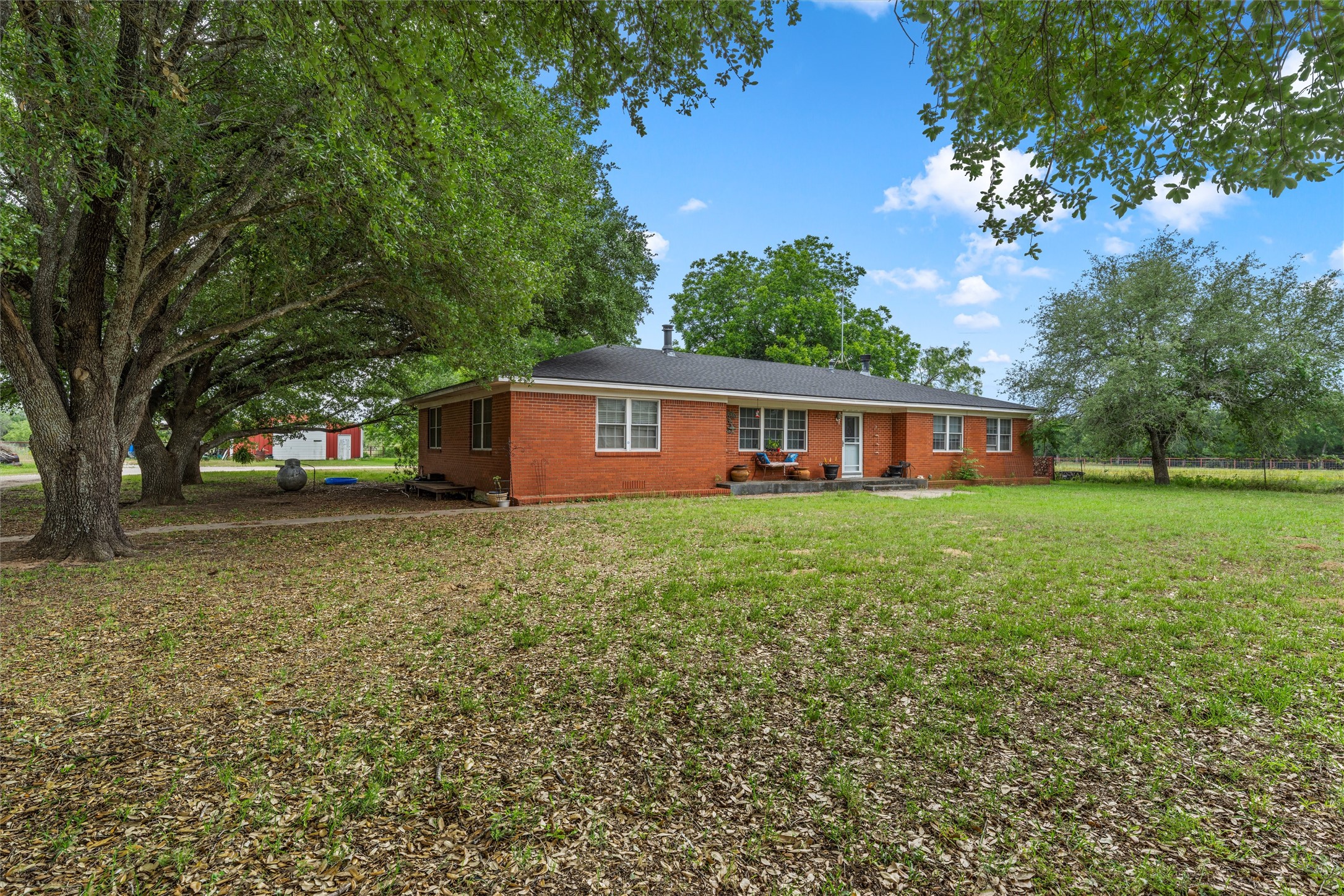 2554 State Highway 22 Whitney TX 76692