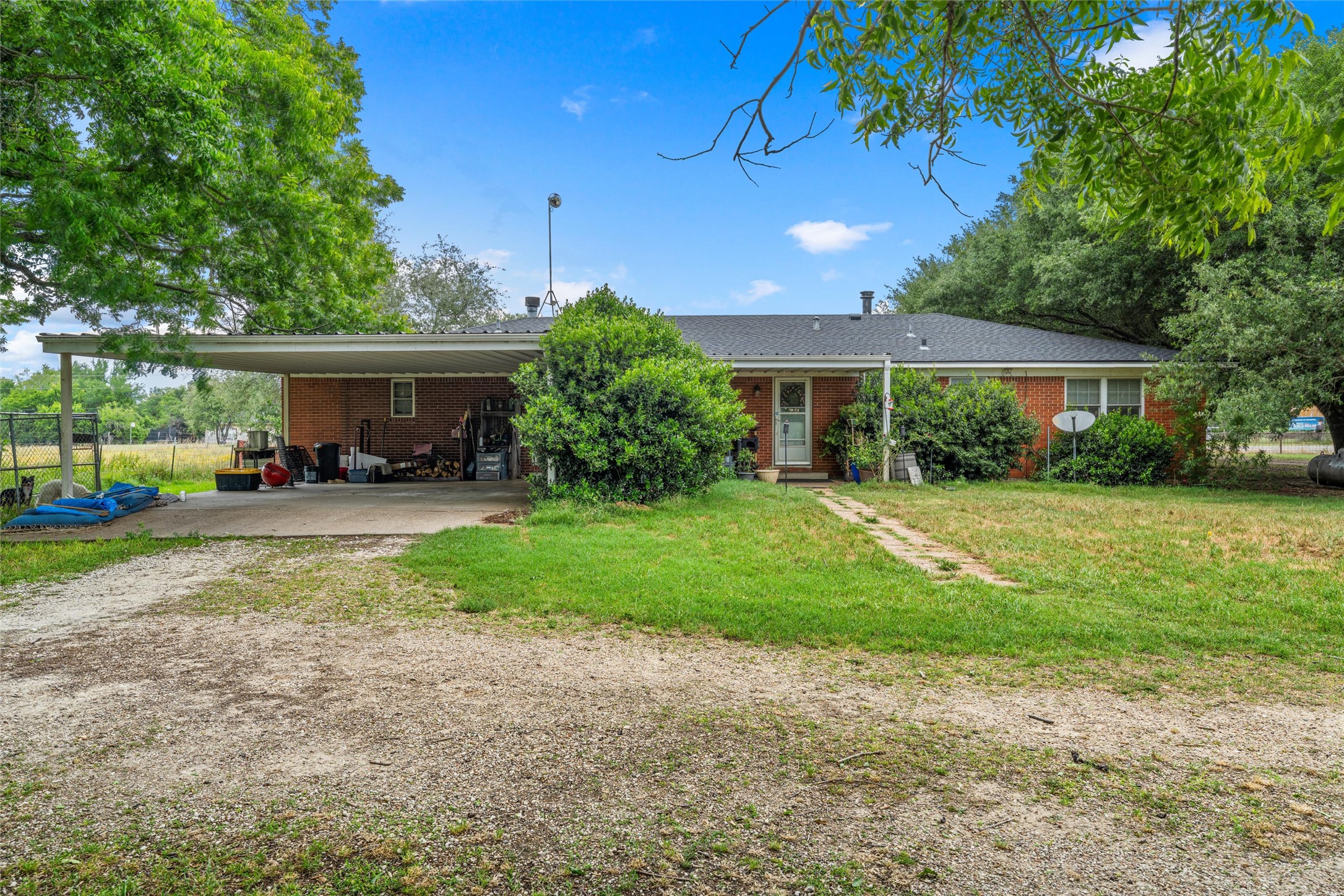 2554 State Highway 22 Whitney TX 76692