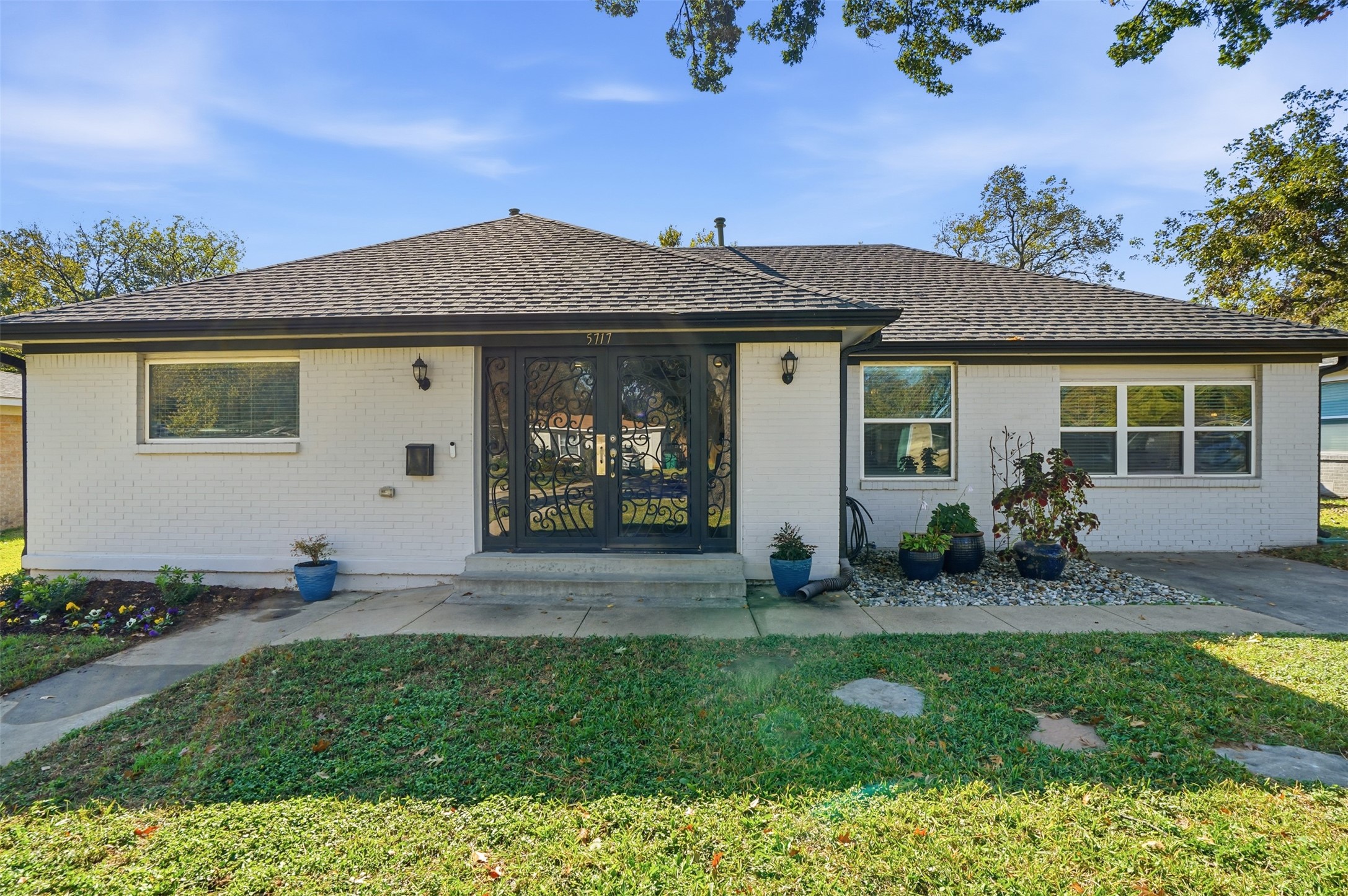 5717 S Wells Circle Westworth Village TX 76114