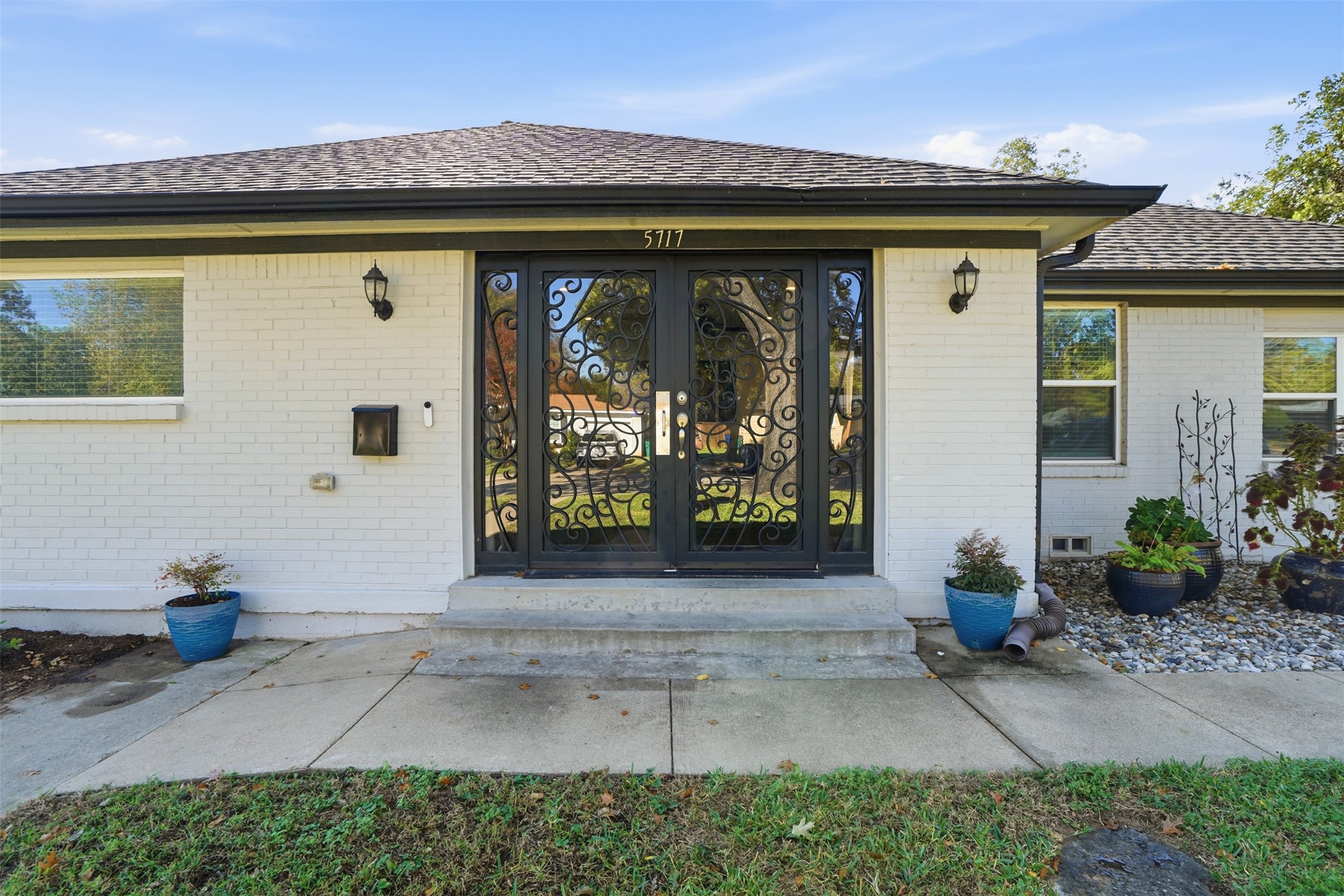 5717 S Wells Circle Westworth Village TX 76114