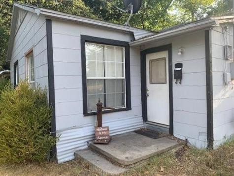 808 17th Street SE Paris TX 75460