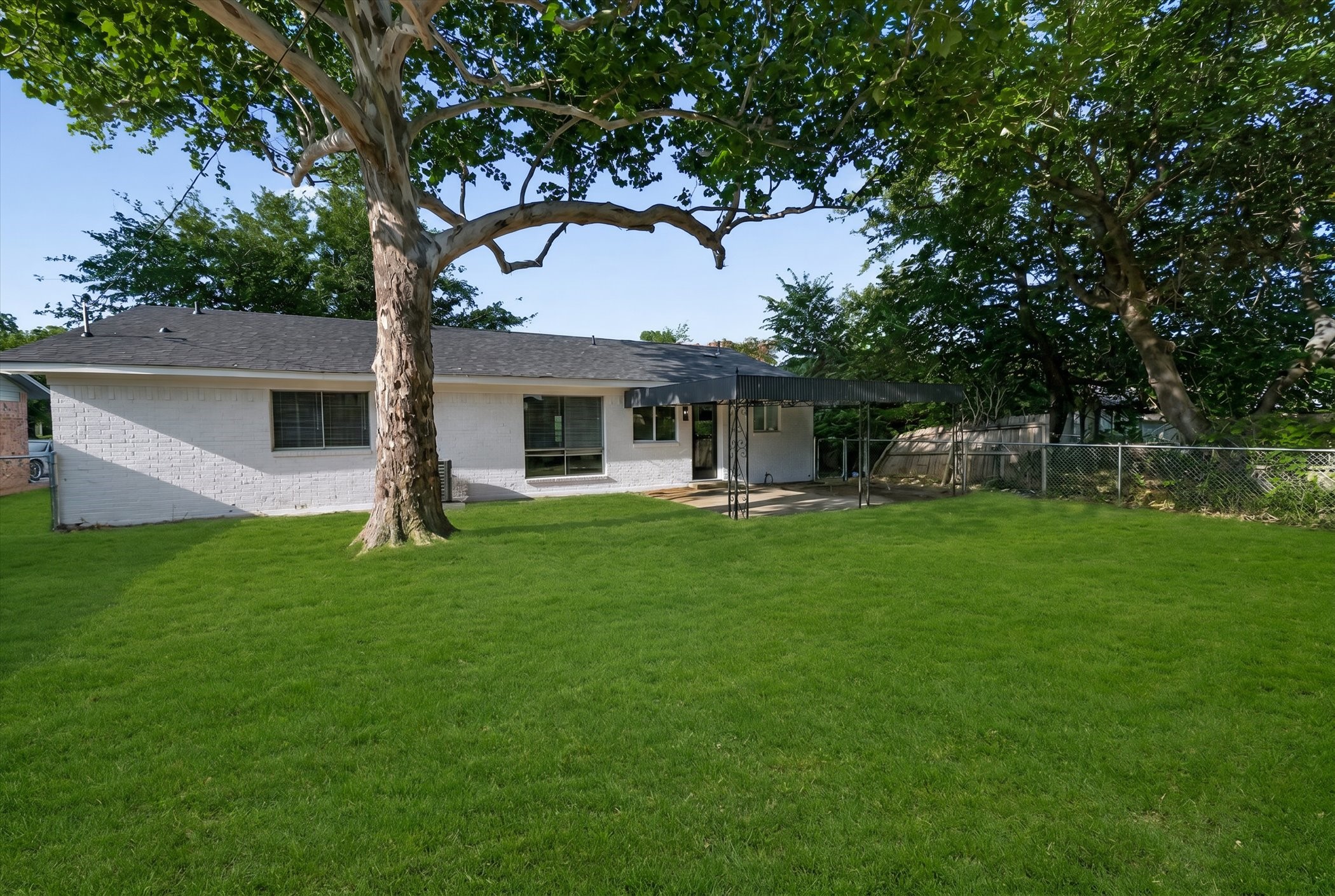 2029 Spanish Trail Irving TX 75060