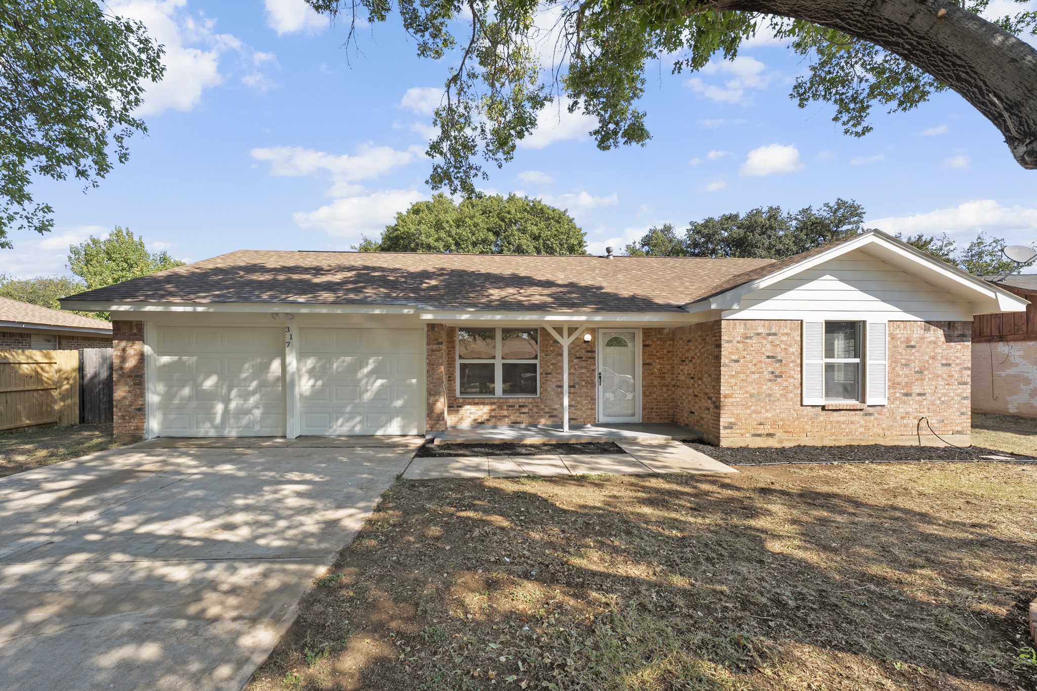 317 E Glendale Street Crowley TX 76036