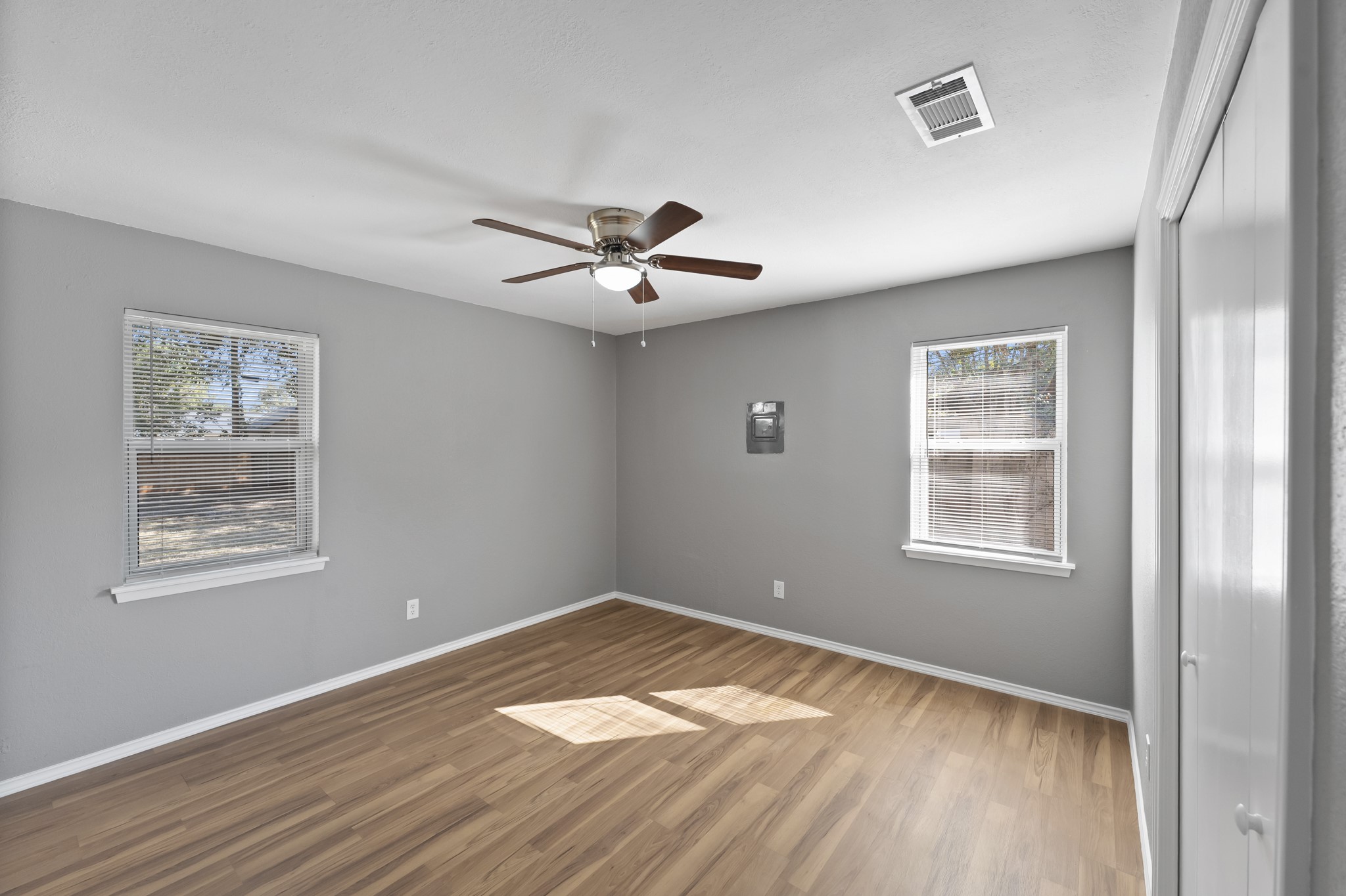 317 E Glendale Street Crowley TX 76036