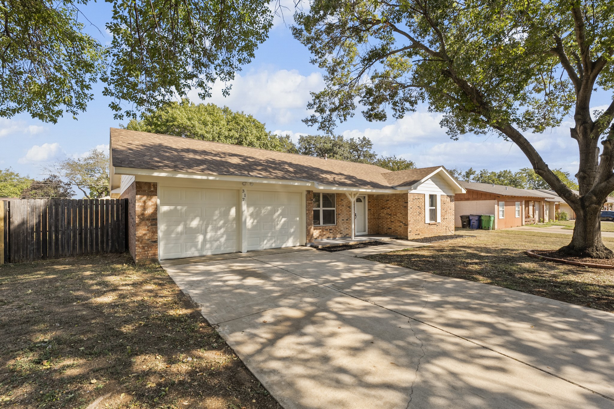 317 E Glendale Street Crowley TX 76036