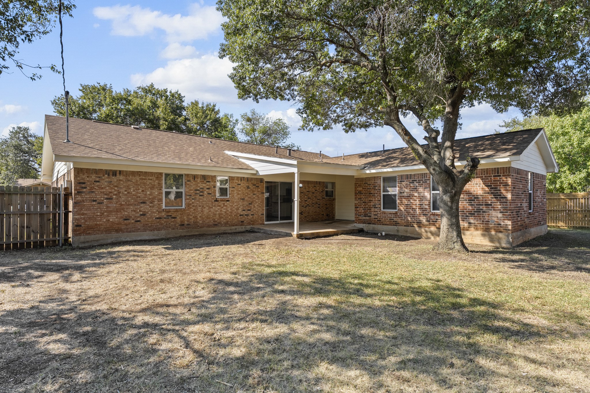 317 E Glendale Street Crowley TX 76036