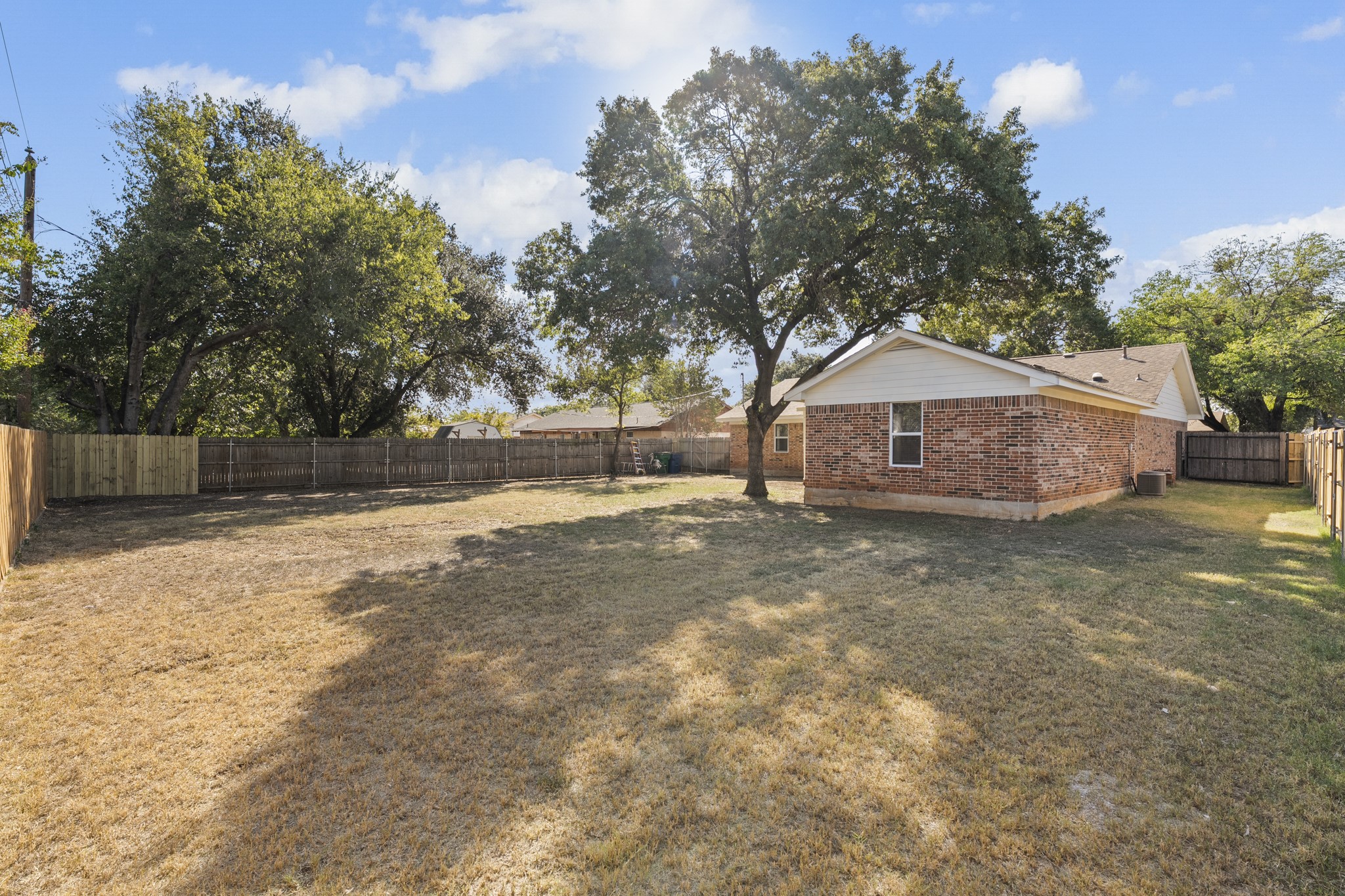 317 E Glendale Street Crowley TX 76036