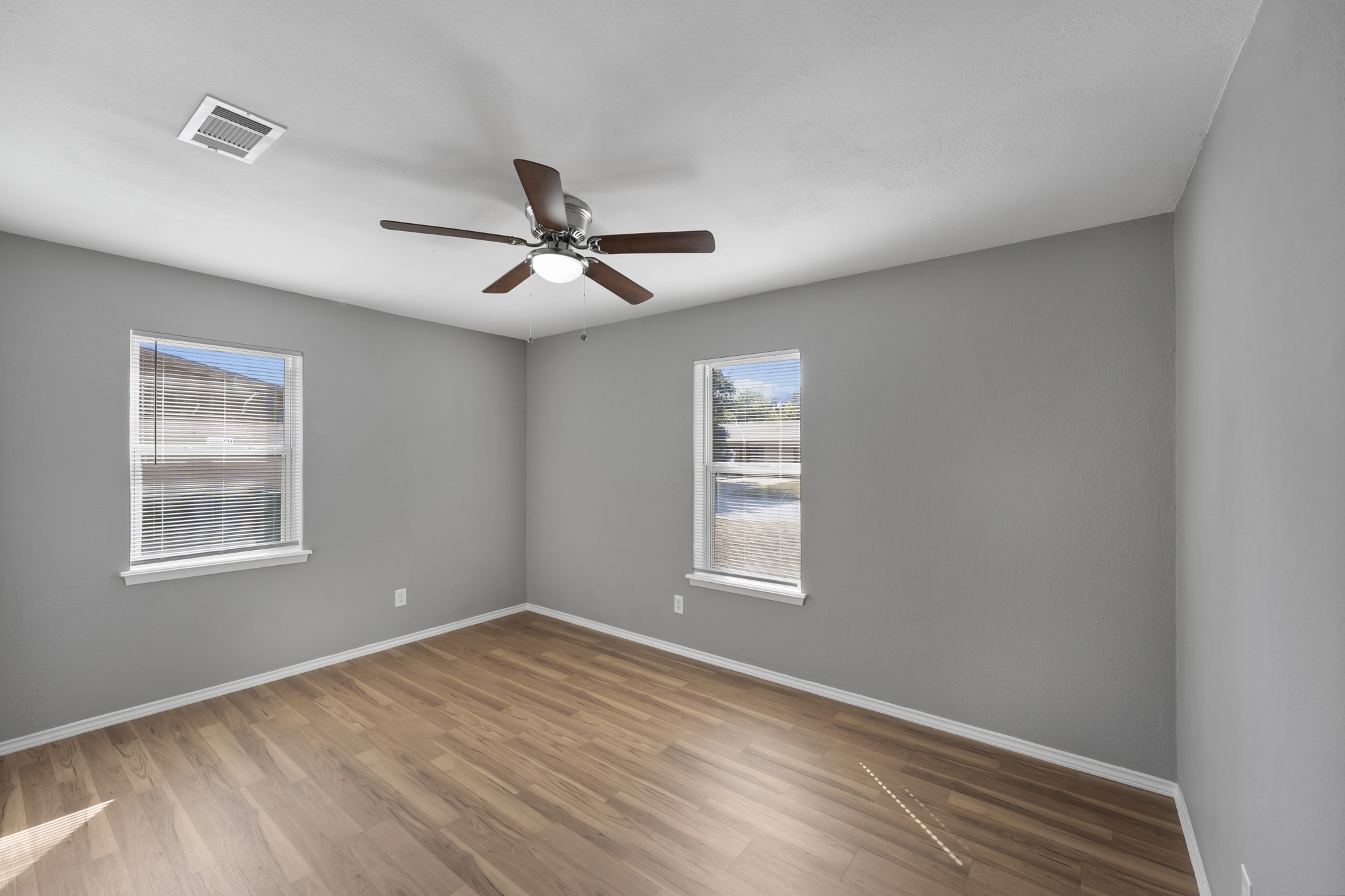 317 E Glendale Street Crowley TX 76036