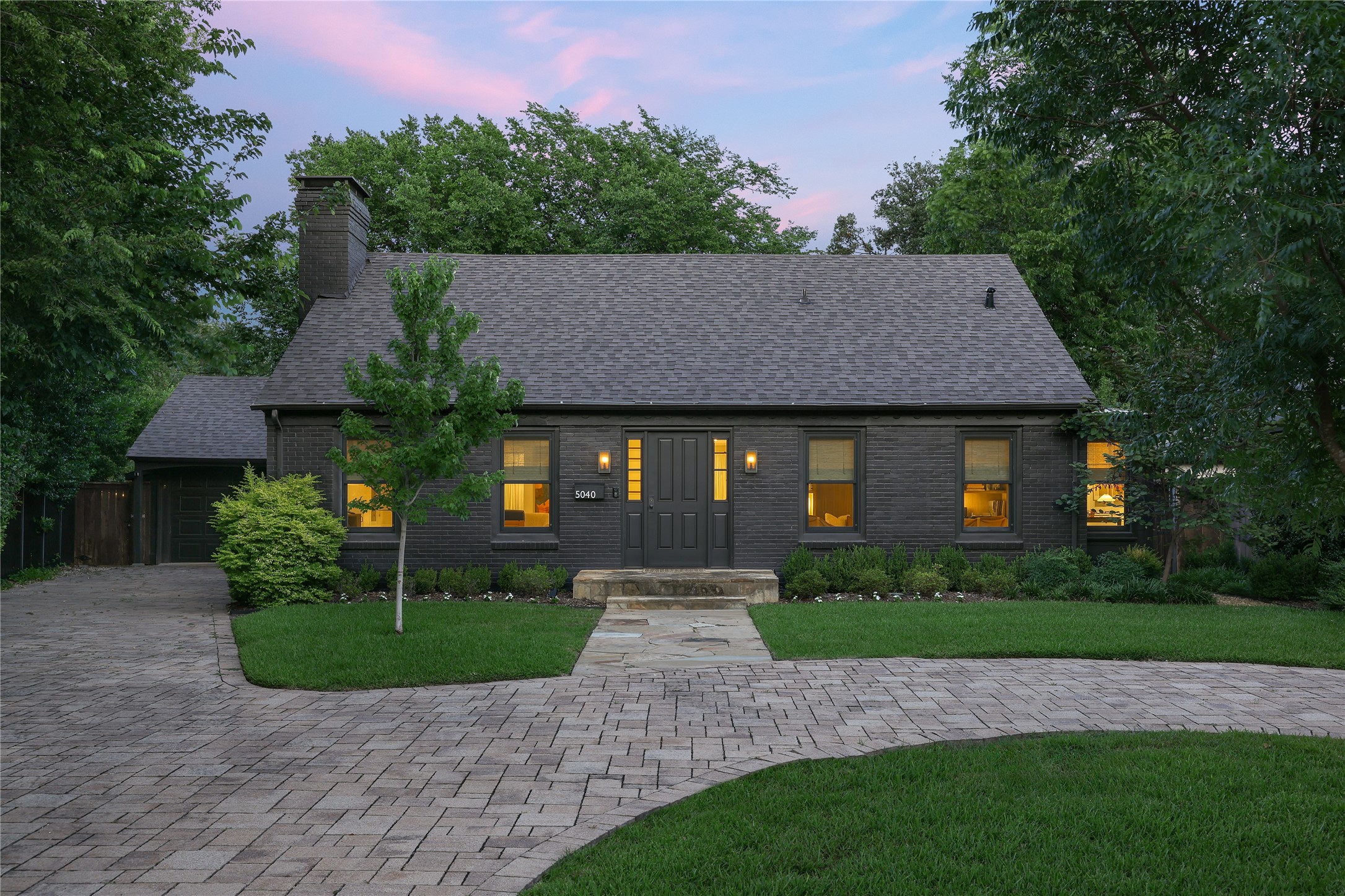 5040 Horseshoe Trail Dallas TX 75209