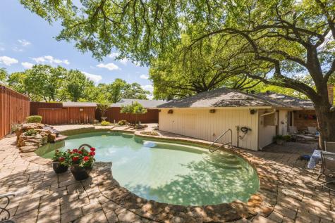 713 Laguna Drive Richardson TX 75080