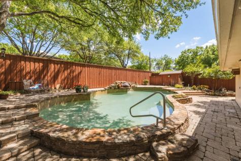 713 Laguna Drive Richardson TX 75080