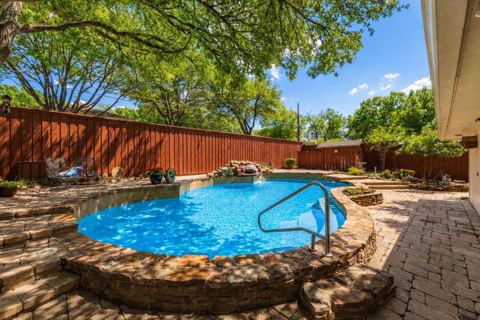 713 Laguna Drive Richardson TX 75080