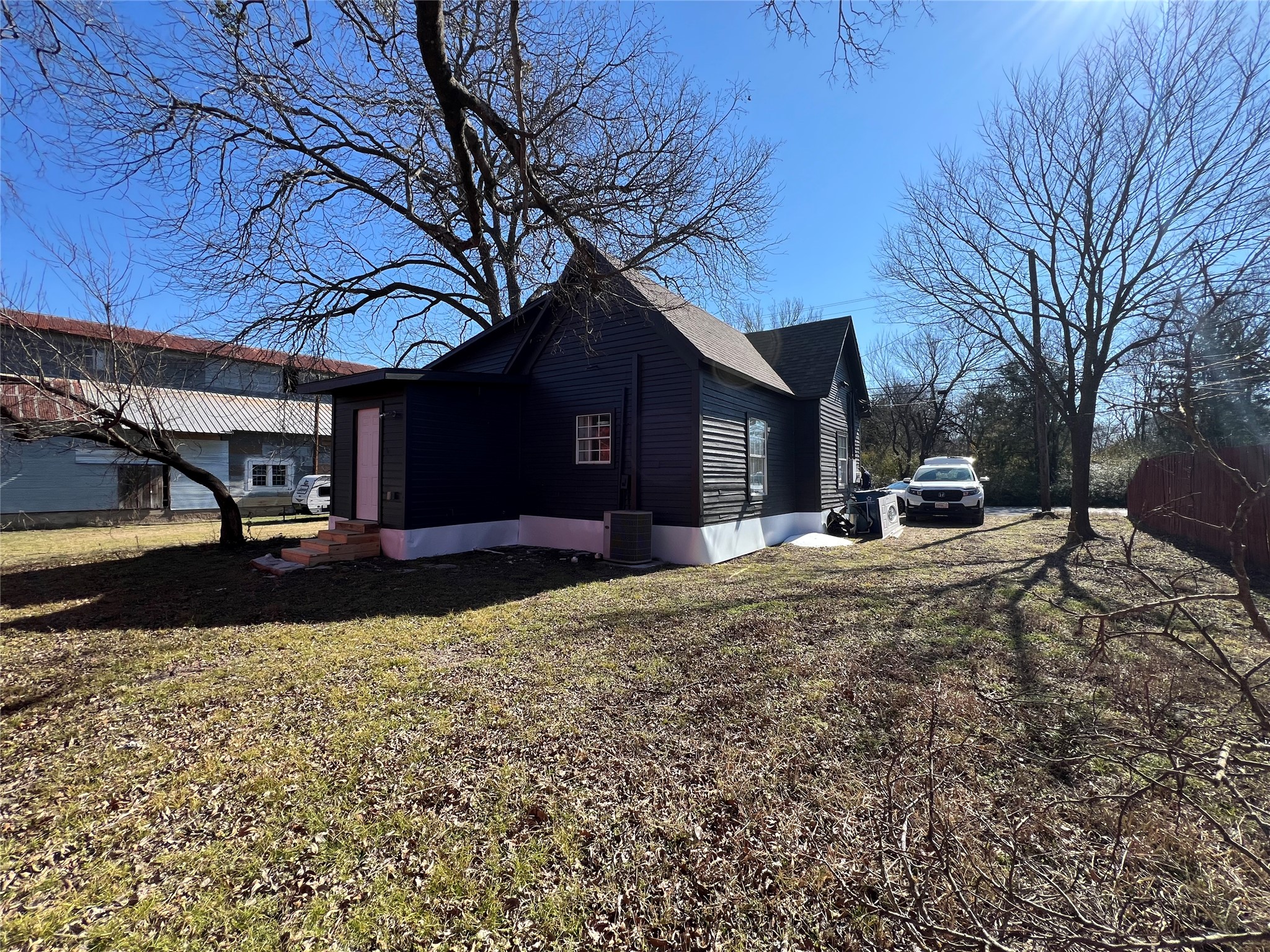 705 E 1st North Street Kaufman TX 75142