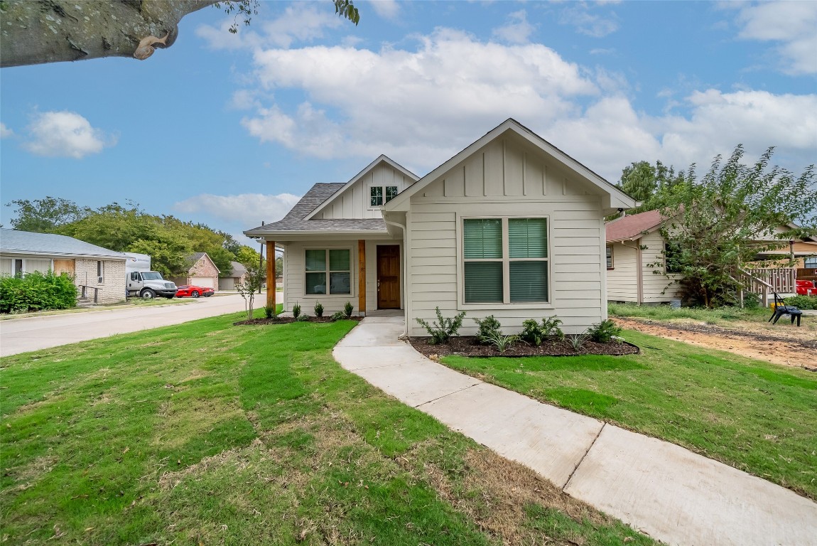 901 Lindsey Street Mckinney TX 75069
