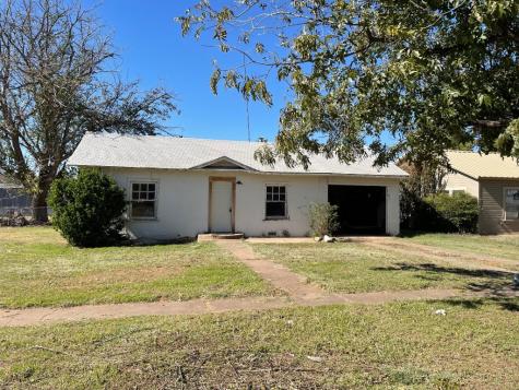 307 N River Street Seymour TX 76380