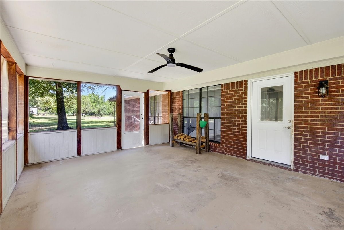 421 Vz County Road 3613 Edgewood TX 75117