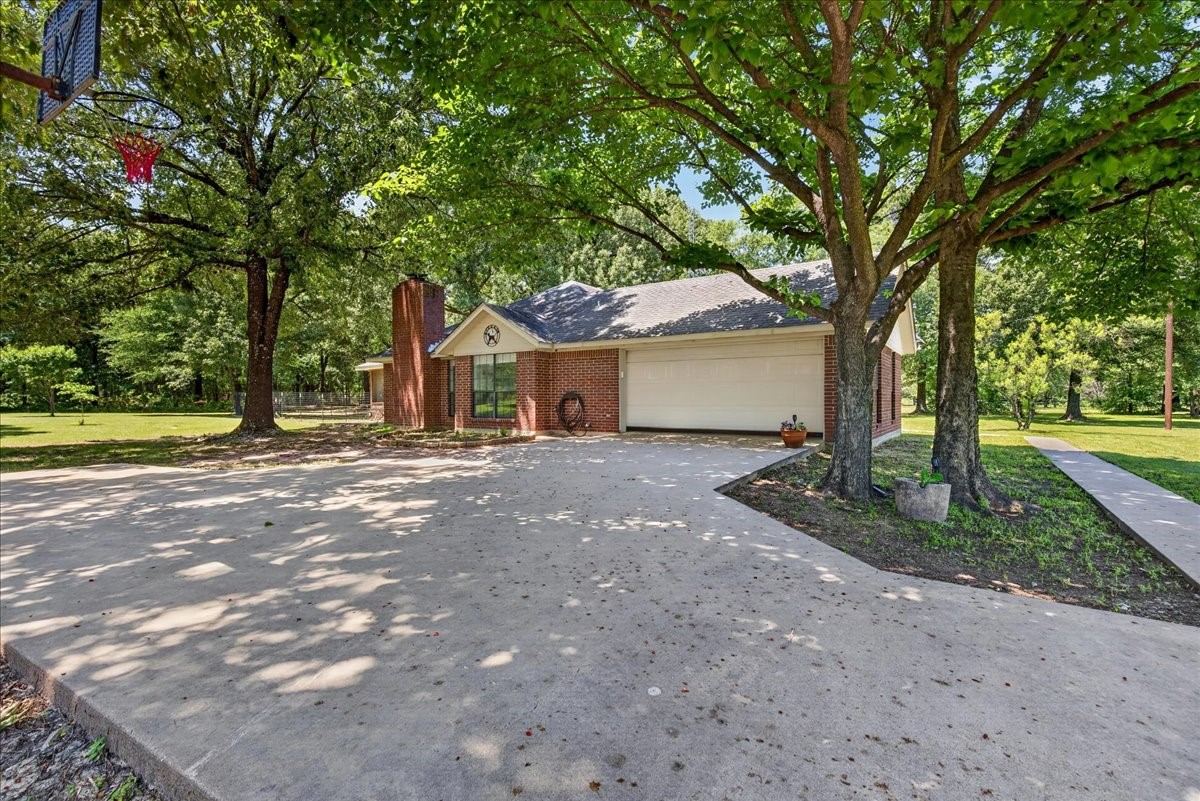 421 Vz County Road 3613 Edgewood TX 75117