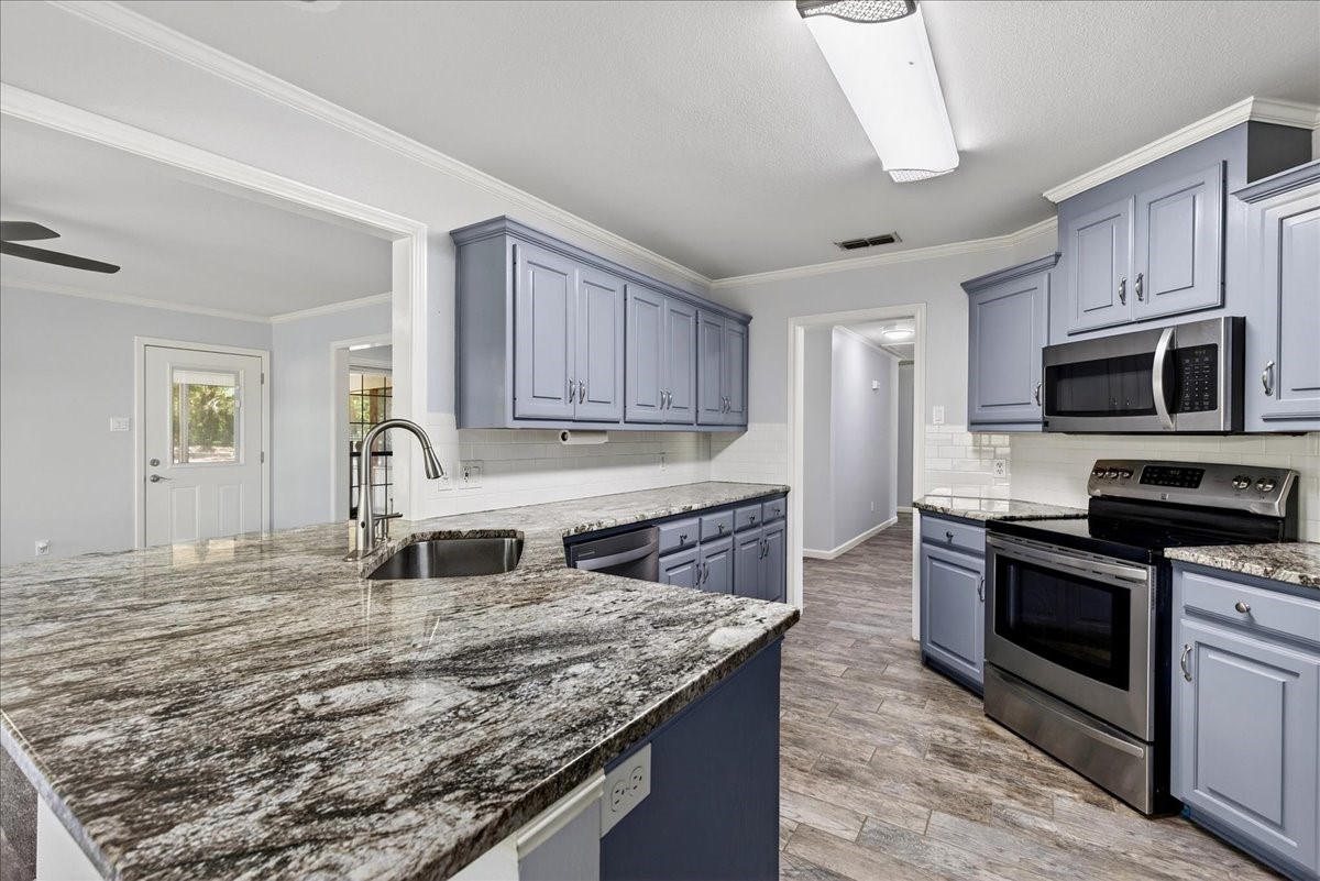 421 Vz County Road 3613 Edgewood TX 75117